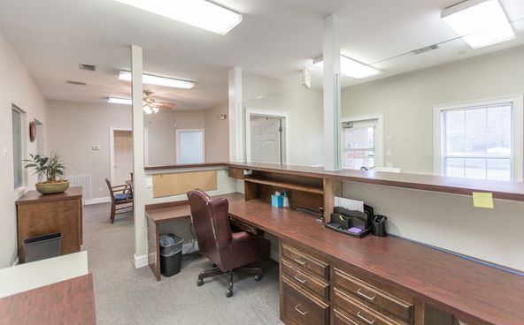 Office For Lease: 4414 Brainerd Rd, Chattanooga, TN 37411